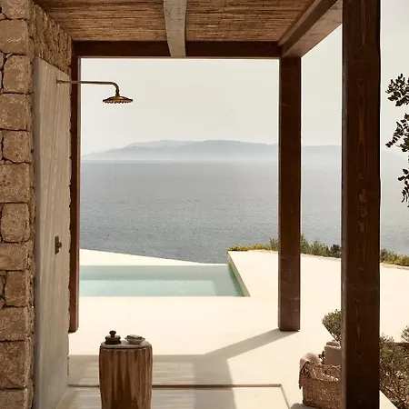 Sui Generis Villa *